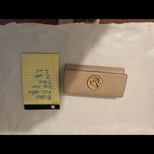 Michael kors wallet